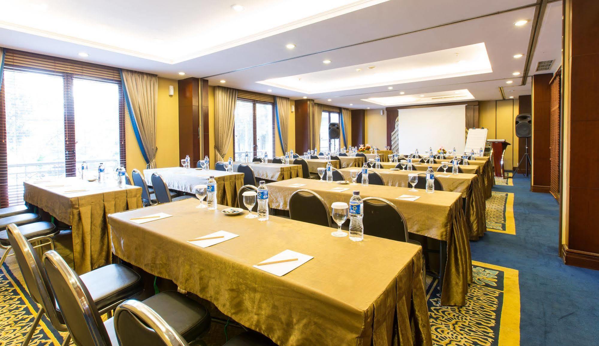 בנדונג Asmila Boutique Hotel מראה חיצוני תמונה