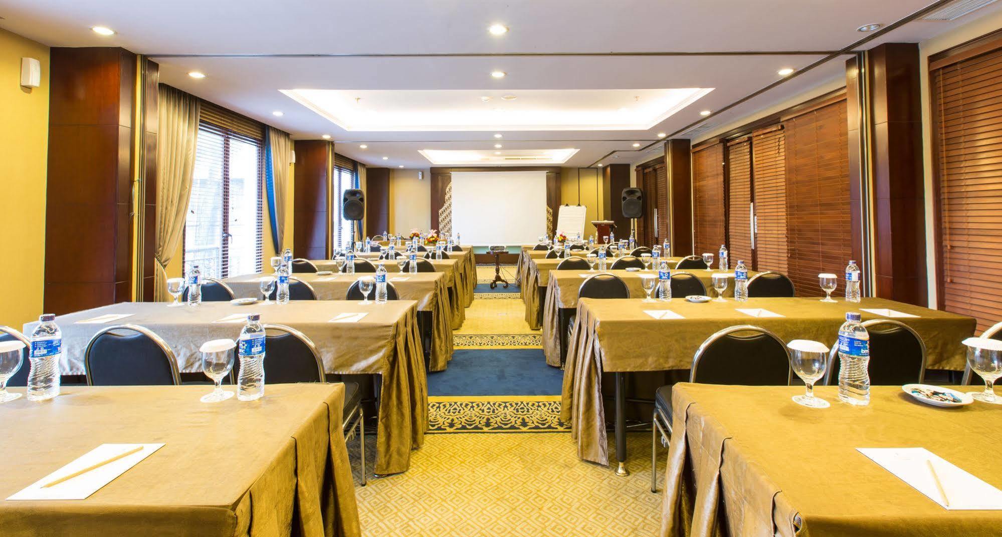 בנדונג Asmila Boutique Hotel מראה חיצוני תמונה